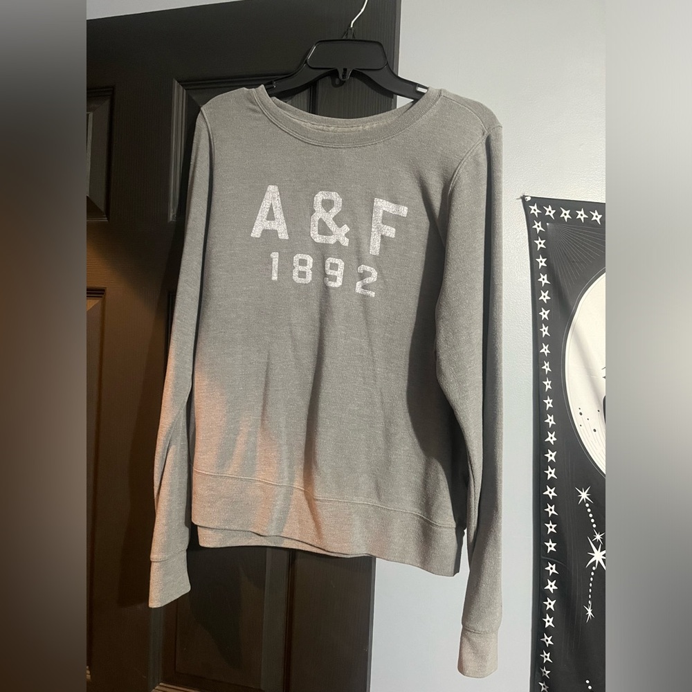 Abercrombie and Fitch super soft lightweight sweatshirt